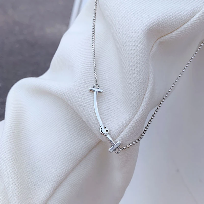 IHUES Vintage 925 Sterling Silver Moon Star Necklace For Women Smiling Face Clavicle Chain Necklace Party Jewelry
IHUES Vintage 925 Sterling Silver Moon Star Necklace For Women Smiling Face Clavicle Chain Necklace Party Jewelry