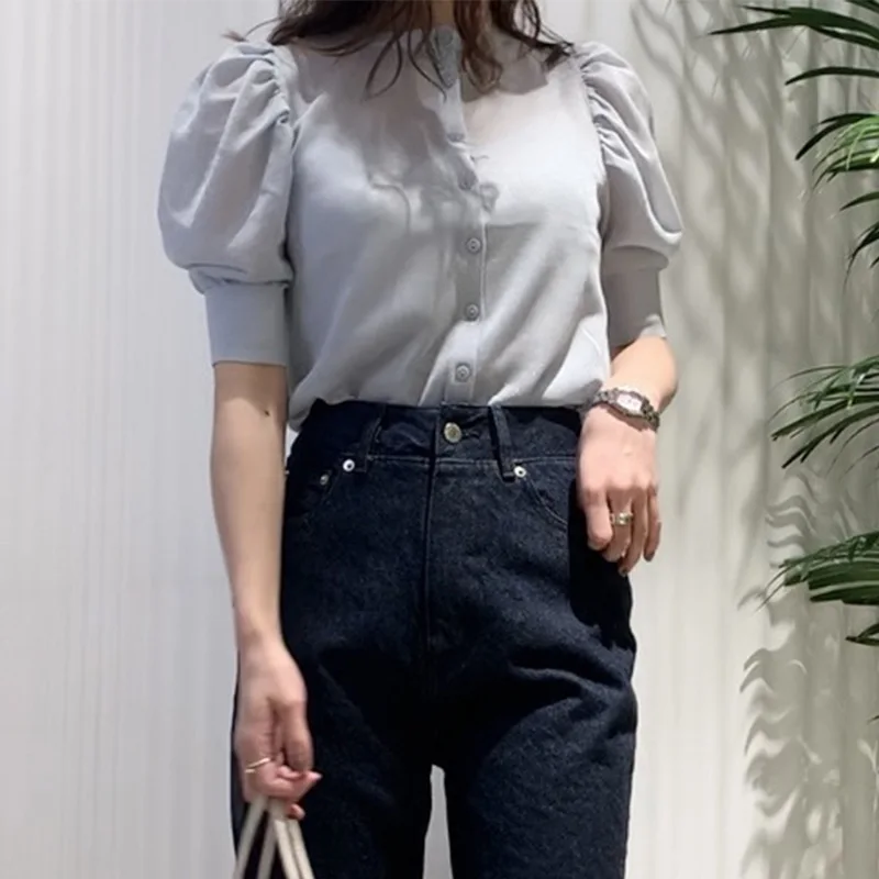2021 O Neck Puff Short Sleeve Blouse Women Work Style Ol Solid Slim Blusas Single Breast Summer Simple Shirt Feminino
2021 O Neck Puff Short Sleeve Blouse Women Work Style Ol Solid Slim Blusas Single Breast Summer Simple Shirt Feminino