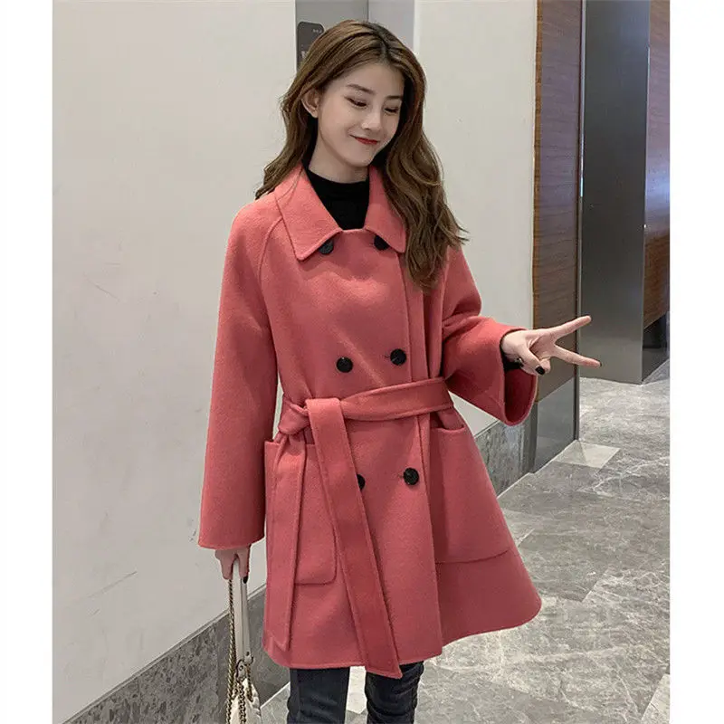 Thickened woollen coat 2020 new women's Hepburn fashion loose medium length cotton coat
Thickened woollen coat 2020 new women's Hepburn fashion loose medium length cotton coat
