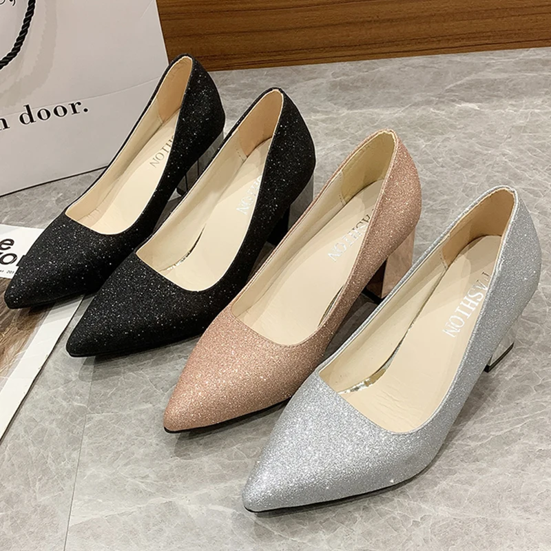 Big Size Women Pumps 2022 New Pointed Toe Square Heels Slip On Shoes Fashion Female Bling Party High Heels Ladies Shoes
Big Size Women Pumps 2022 New Pointed Toe Square Heels Slip On Shoes Fashion Female Bling Party High Heels Ladies Shoes