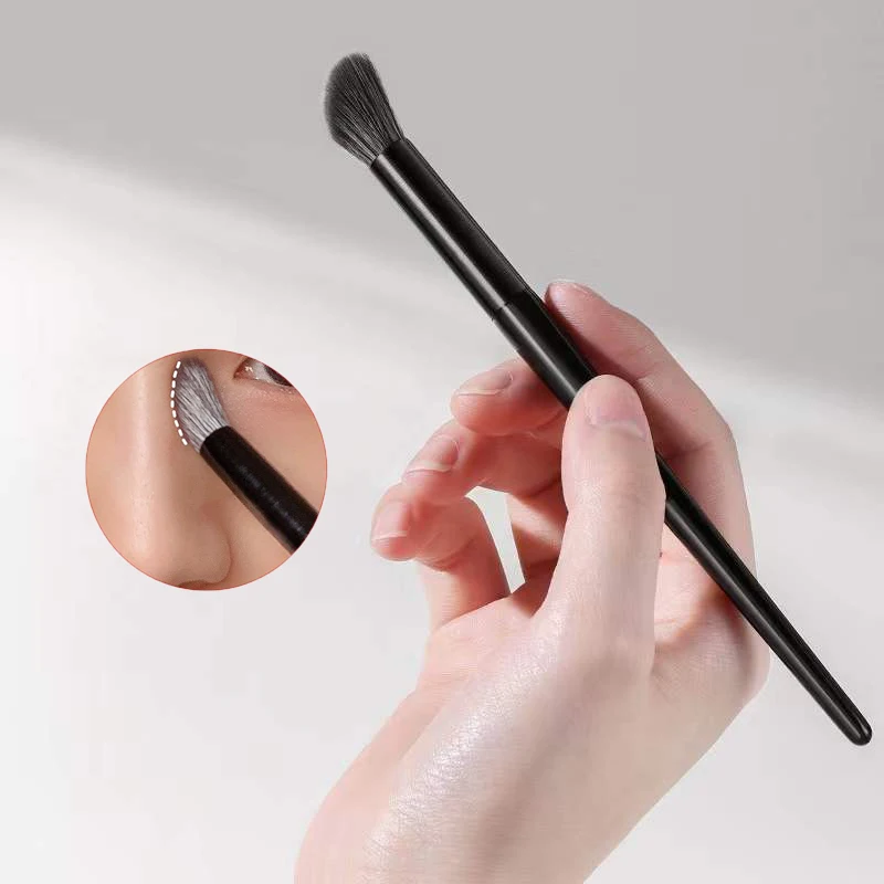 

1Pcs Angled Nose Shadow Brush Oblique Thumb Flame Highlighter Eyeshadow Soft Fur Brush Face Contour Make Up Tool Beauty Brochas