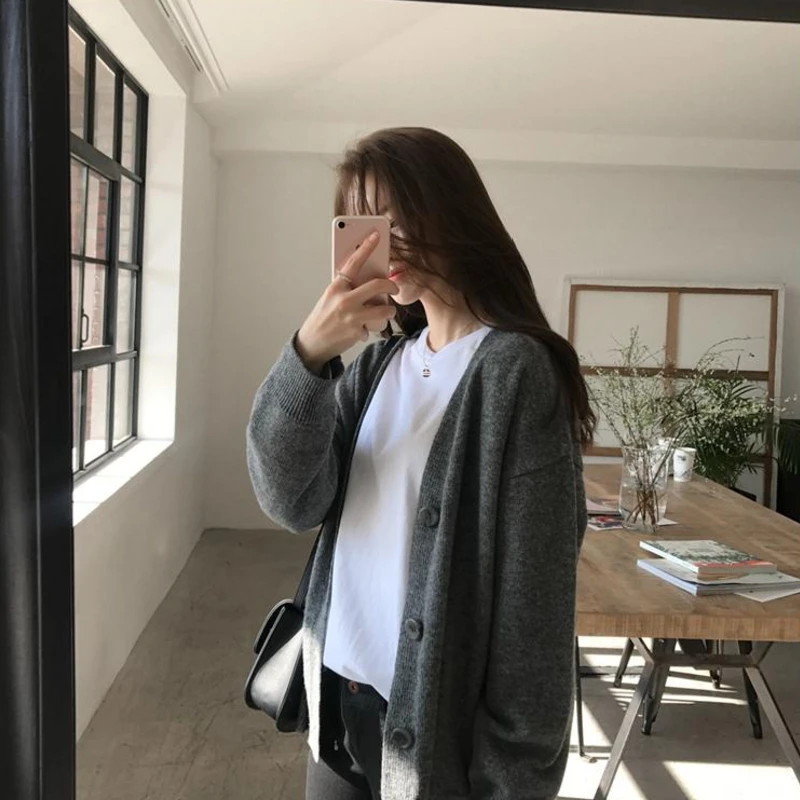 Women's Cardigan Spring Autumn V-Neck Long-Sleeved Buttons Solid Color Loose Casual All-Match Knit Crop Sweater Top Coat
Women's Cardigan Spring Autumn V-Neck Long-Sleeved Buttons Solid Color Loose Casual All-Match Knit Crop Sweater Top Coat