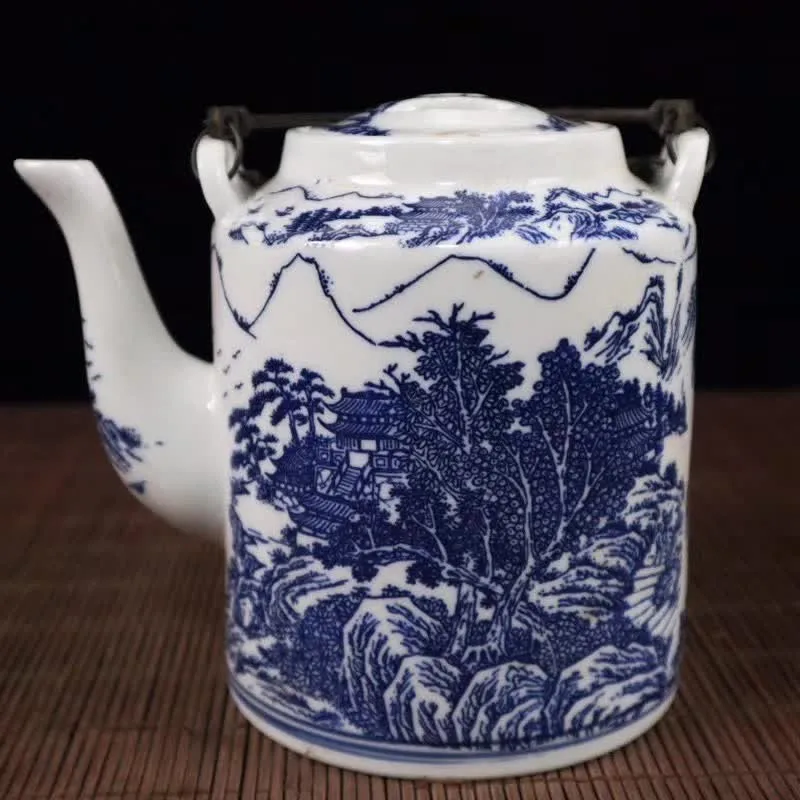 Jingdezhen Porcelain Blue And White Porcelain Mountain River Landscape Pattern Teapot Water Pot Porcelain Teapot Home Decoration 
Jingdezhen Porcelain Blue And White Porcelain Mountain River Landscape Pattern Teapot Water Pot Porcelain Teapot Home Decoration