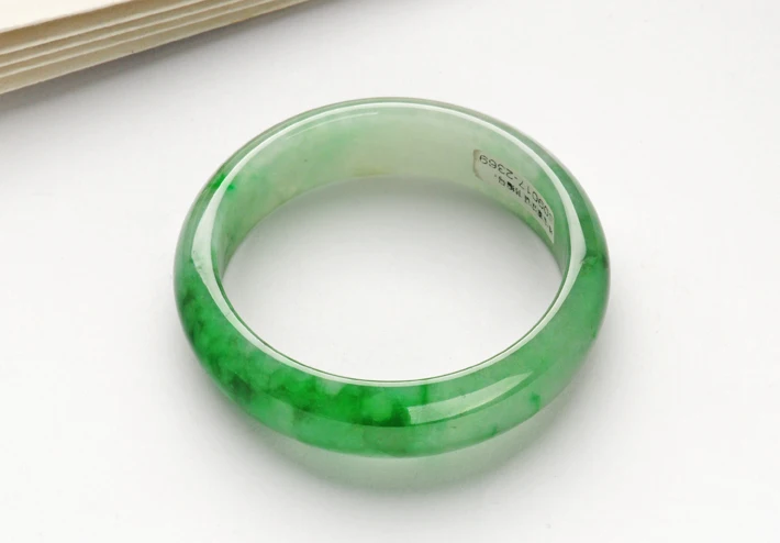 100% Myanmar real green jade bangles handcarved flower emerald jade bracelet women real jade bracelets jade jewelry jadeite jade
100% Myanmar real green jade bangles handcarved flower emerald jade bracelet women real jade bracelets jade jewelry jadeite jade