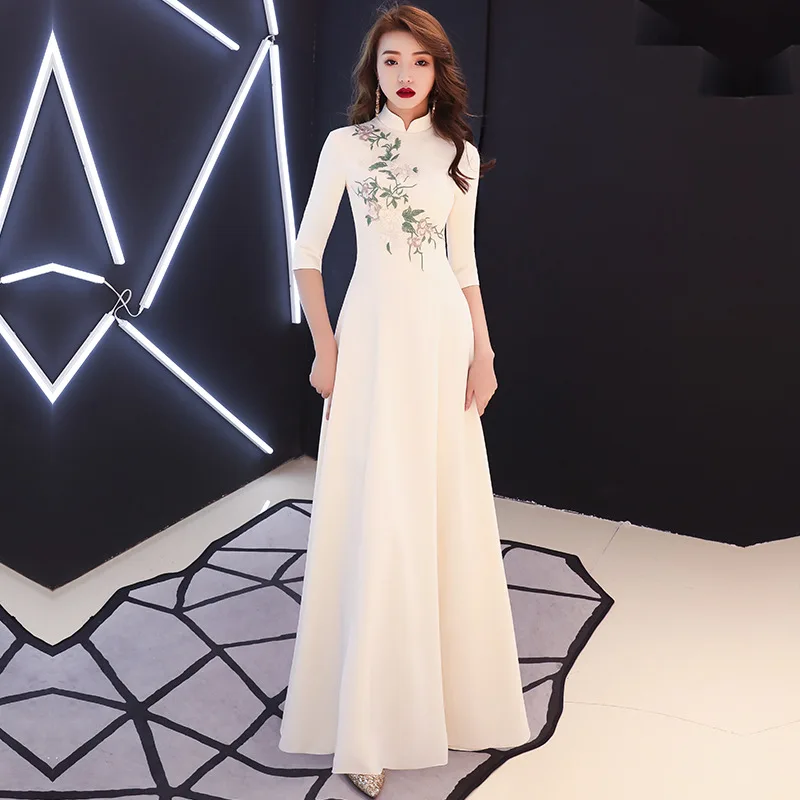 Floor-Length Wedding Party Dress Chinese Style Women Prom Cheongsam Elegant Banquet Long Qipao Female Slim Gowns Vestido XS-3XL
Floor-Length Wedding Party Dress Chinese Style Women Prom Cheongsam Elegant Banquet Long Qipao Female Slim Gowns Vestido XS-3XL