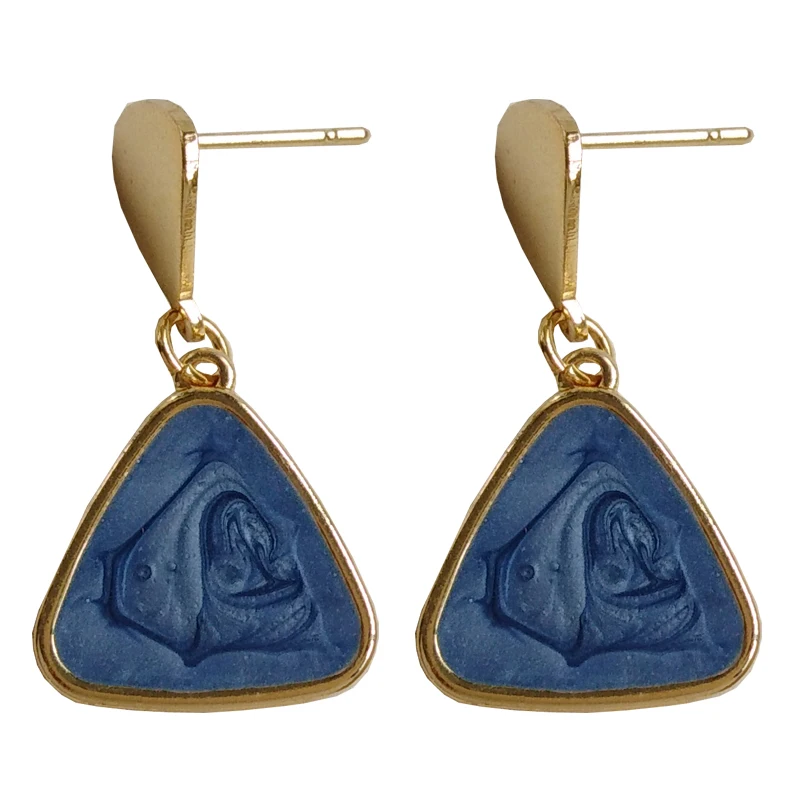 Trendy Jewelry Triangle Drop Earrings Popular Design Sweet Temperament Golden Plating White Blue Purple Dangle Earrings For Girl
Trendy Jewelry Triangle Drop Earrings Popular Design Sweet Temperament Golden Plating White Blue Purple Dangle Earrings For Girl