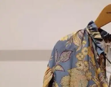 Spring/Summer 2020 New Shirt Fashion Casual Printed Loose V-neck Tassel Short Sleeve Shirt Top Women Shirts
Spring/Summer 2020 New Shirt Fashion Casual Printed Loose V-neck Tassel Short Sleeve Shirt Top Women Shirts