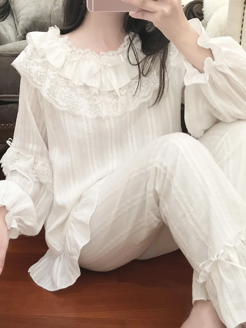 Women's Lolita Pajama Sets Lace Embroidered Sleepwear Long Sleeve Cotton Pyjamas Suit Ladies Girl's Pijamas Lingerie Homewear
Women's Lolita Pajama Sets Lace Embroidered Sleepwear Long Sleeve Cotton Pyjamas Suit Ladies Girl's Pijamas Lingerie Homewear