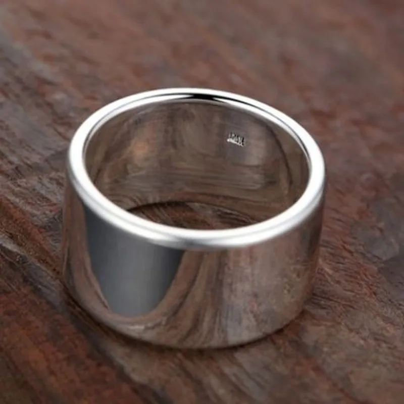 Original design matte mirror ring designer's unique craft Bohemian light luxury Thai silver men's and women's jewelry
Original design matte mirror ring designer's unique craft Bohemian light luxury Thai silver men's and women's jewelry