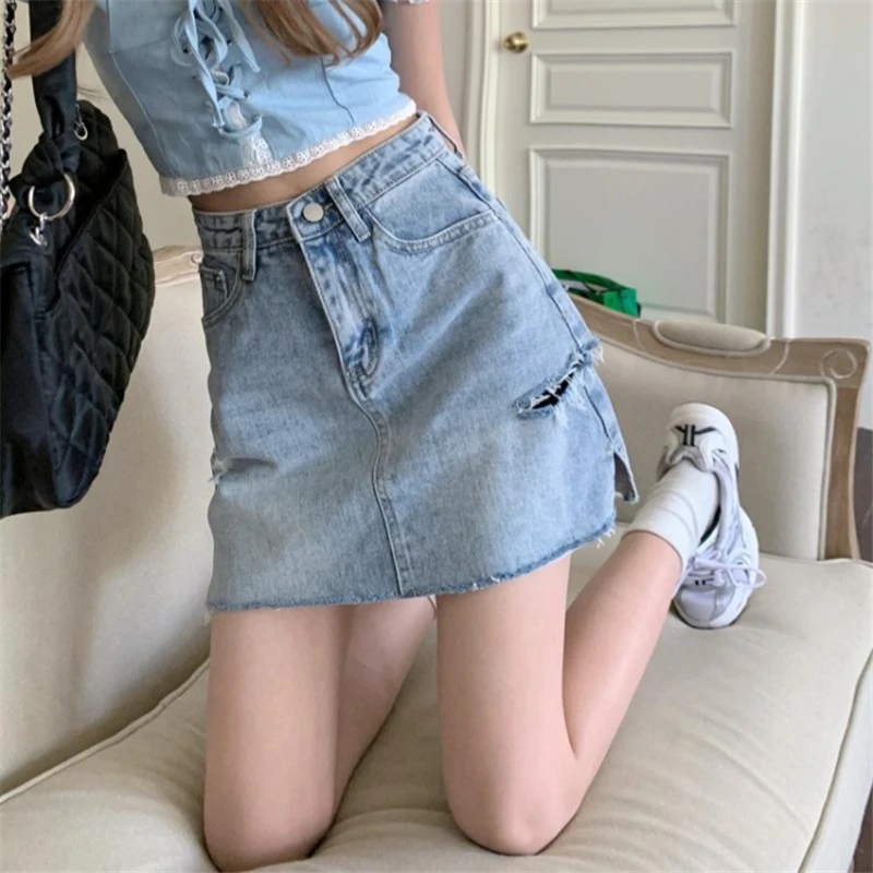 New Retro Denim Skirt Summer 2021 Young Women's High Waist With Holes And Burr Mini Jean Skiet A-Line Buttock Skirts BSQ208
New Retro Denim Skirt Summer 2021 Young Women's High Waist With Holes And Burr Mini Jean Skiet A-Line Buttock Skirts BSQ208