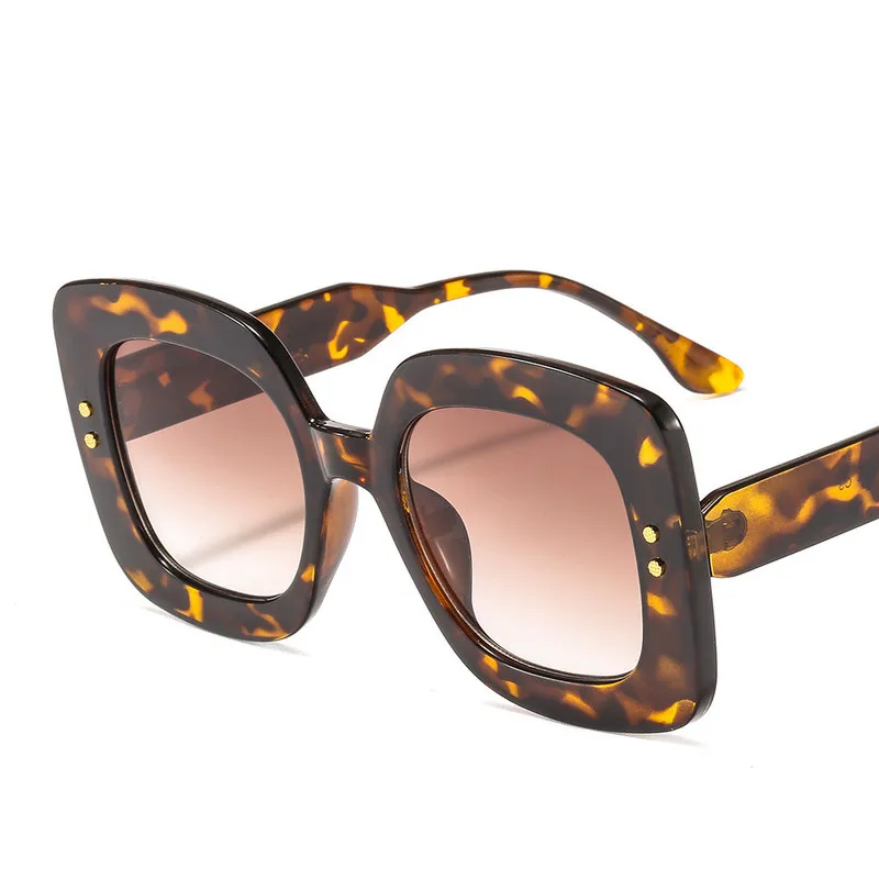 Oversized Sunglasses Women Luxury Transparent Gradient Sun Glasses Big Frame Vintage Eyewear UV400 Glasses for Lady
Oversized Sunglasses Women Luxury Transparent Gradient Sun Glasses Big Frame Vintage Eyewear UV400 Glasses for Lady