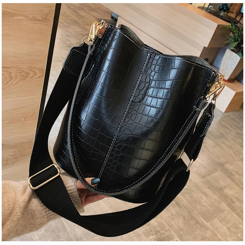 Crocodile Crossbody Bag For Women Shoulder Bag Brand Designer Women Bags Luxury PU Leather Bag Bucket Bag Handbag
Crocodile Crossbody Bag For Women Shoulder Bag Brand Designer Women Bags Luxury PU Leather Bag Bucket Bag Handbag