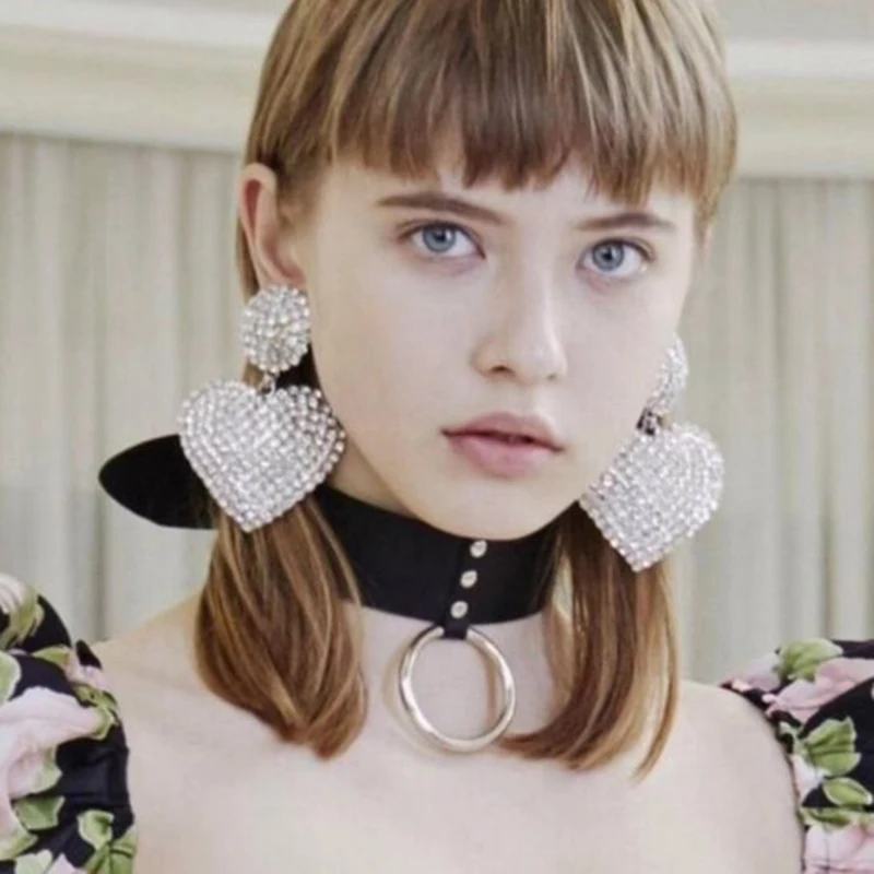 Rongho New design Crystal Big heart earrings for women brincos bib statement rhinestone hiphop earring pendant chunky jewelry
Rongho New design Crystal Big heart earrings for women brincos bib statement rhinestone hiphop earring pendant chunky jewelry