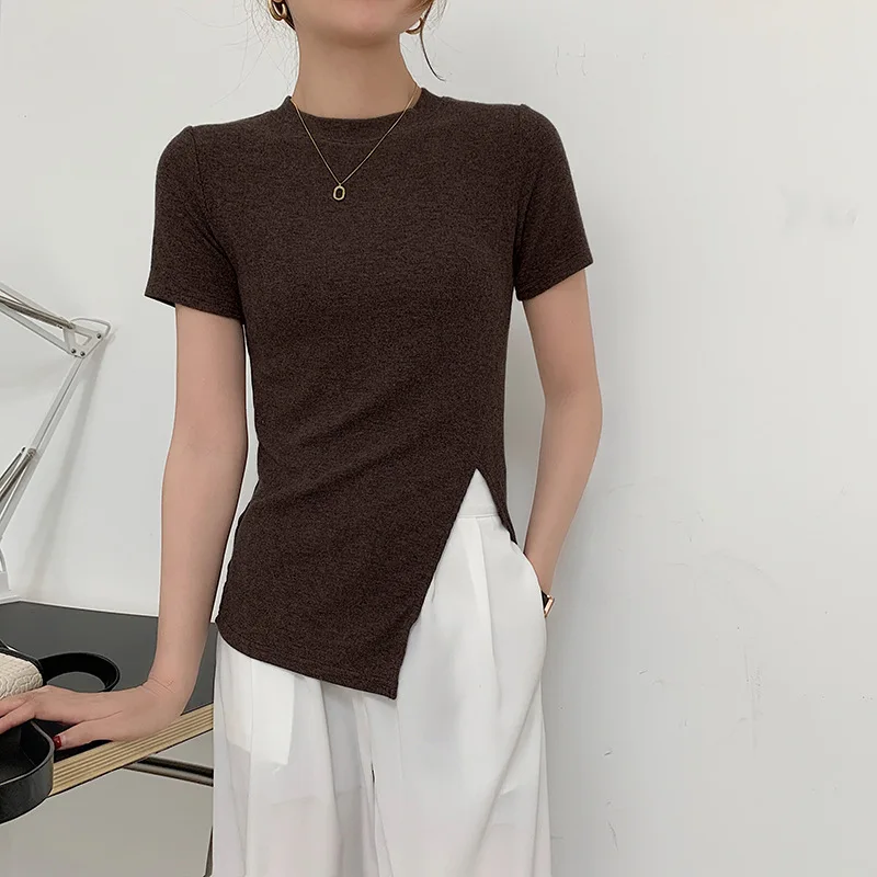 Spring and summer short-sleeved T-shirt women's solid color slim cotton hem slit design sense of versatile display temperament
Spring and summer short-sleeved T-shirt women's solid color slim cotton hem slit design sense of versatile display temperament