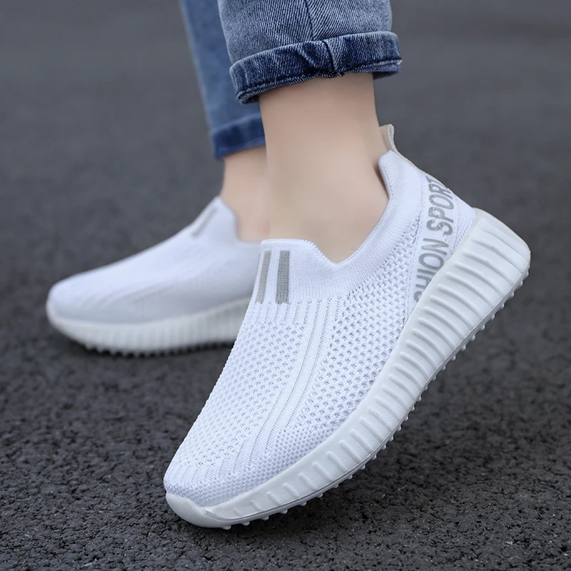 Lightweight Non-slip Sneakers Kids Fashion Soft Sport Walking Shoes Children Breathable Slip on Tennis Sneakers for Boys Girls 
Lightweight Non-slip Sneakers Kids Fashion Soft Sport Walking Shoes Children Breathable Slip on Tennis Sneakers for Boys Girls