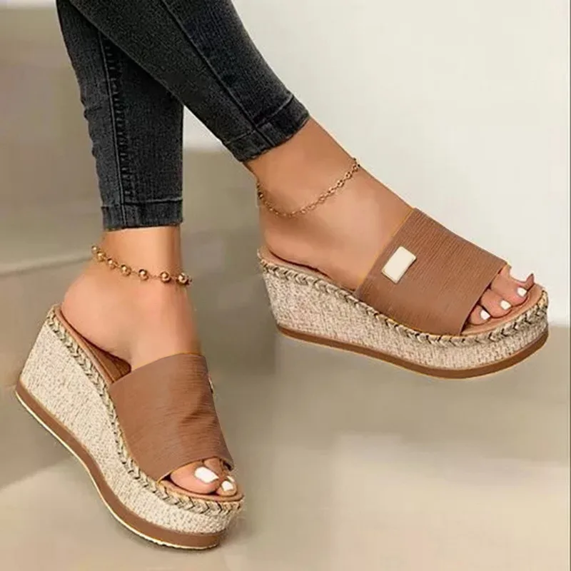 Summer Women Wedge Sandals Platform Flip Flops Soft Comfortable 2021 New Casual Shoes Outdoor Beach Slippers Ladies Sandals
Summer Women Wedge Sandals Platform Flip Flops Soft Comfortable 2021 New Casual Shoes Outdoor Beach Slippers Ladies Sandals