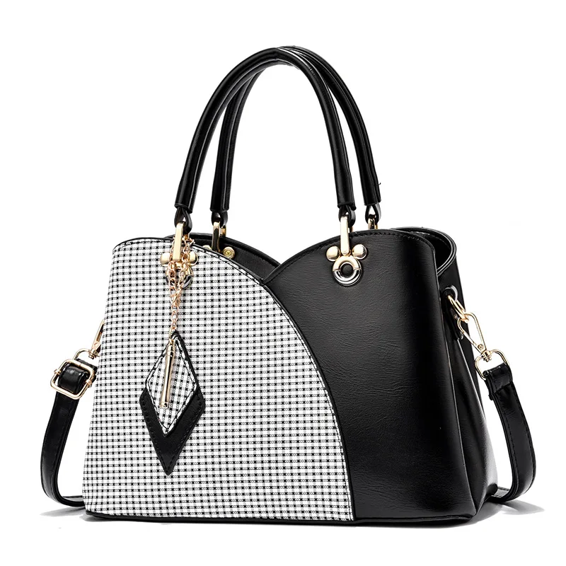 PU Leather Large Capacity Woman Handbag Grid Shoulder Bag Fashion Casual Luxury Designer Patchwork Crossbody Pack
PU Leather Large Capacity Woman Handbag Grid Shoulder Bag Fashion Casual Luxury Designer Patchwork Crossbody Pack