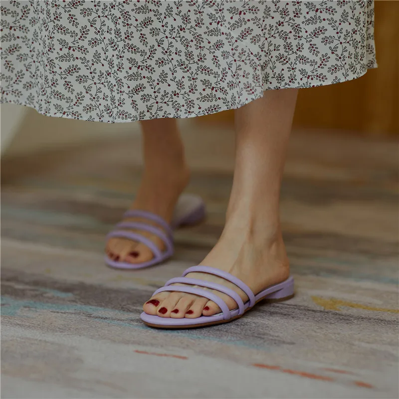 Smeeroon 2020 top quality flat shoes women slipper solid colors simple summer casual shoes comfortable ladies slipper big size
Smeeroon 2020 top quality flat shoes women slipper solid colors simple summer casual shoes comfortable ladies slipper big size