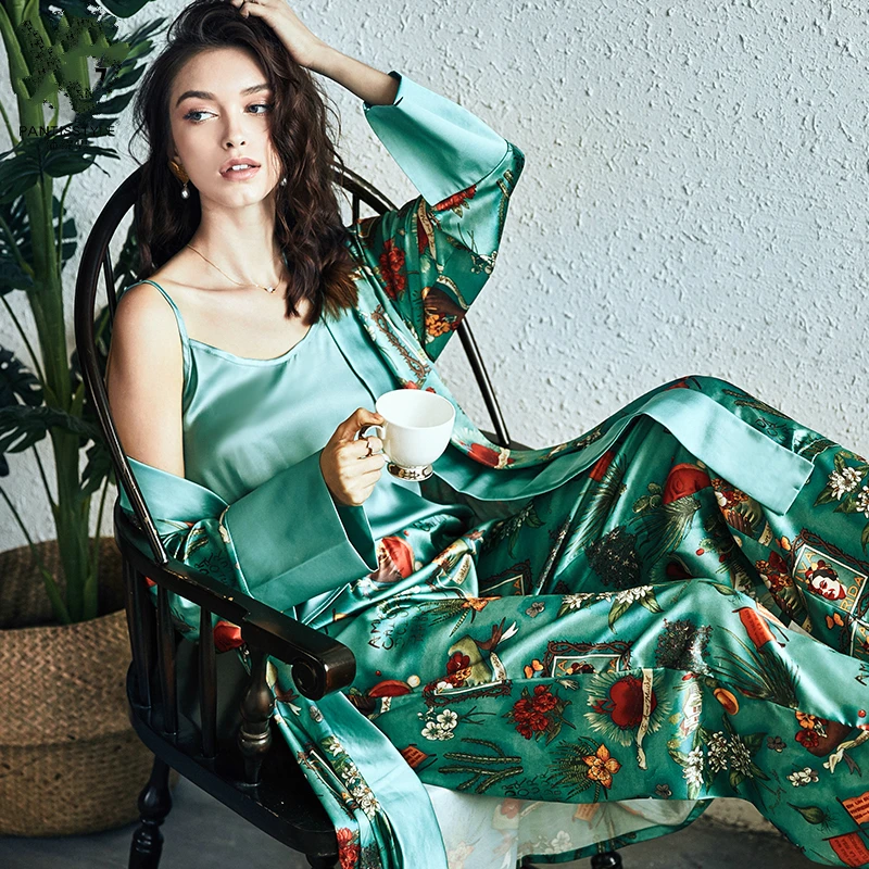 New Simulation Silk Pajamas Satin Luxury Pajamas Women , Spring and Summer Homewear Sleepwear Four Piece Set Sexy Pajamas
New Simulation Silk Pajamas Satin Luxury Pajamas Women , Spring and Summer Homewear Sleepwear Four Piece Set Sexy Pajamas