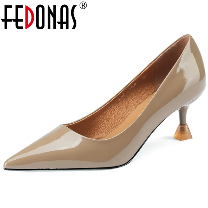 FEDONAS 2021 Fashion Women's Shoes Shallow Concise High Heels Pumps Female Autumn New Arrival Wedding Party High Heels Shoes
FEDONAS 2021 Fashion Women's Shoes Shallow Concise High Heels Pumps Female Autumn New Arrival Wedding Party High Heels Shoes