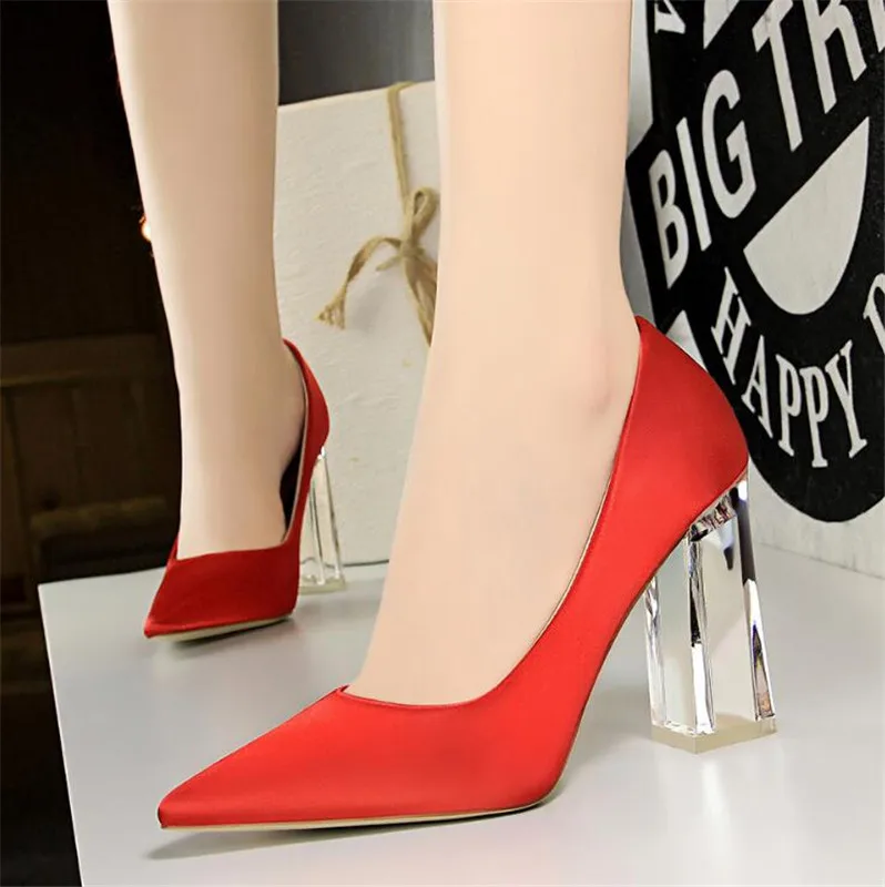 2020 Autumn Woman Sexy Pointed Toe Pumps Transparent Crystal Heel High Heels Shoes Female Slip On Ladies Office Shoes
2020 Autumn Woman Sexy Pointed Toe Pumps Transparent Crystal Heel High Heels Shoes Female Slip On Ladies Office Shoes