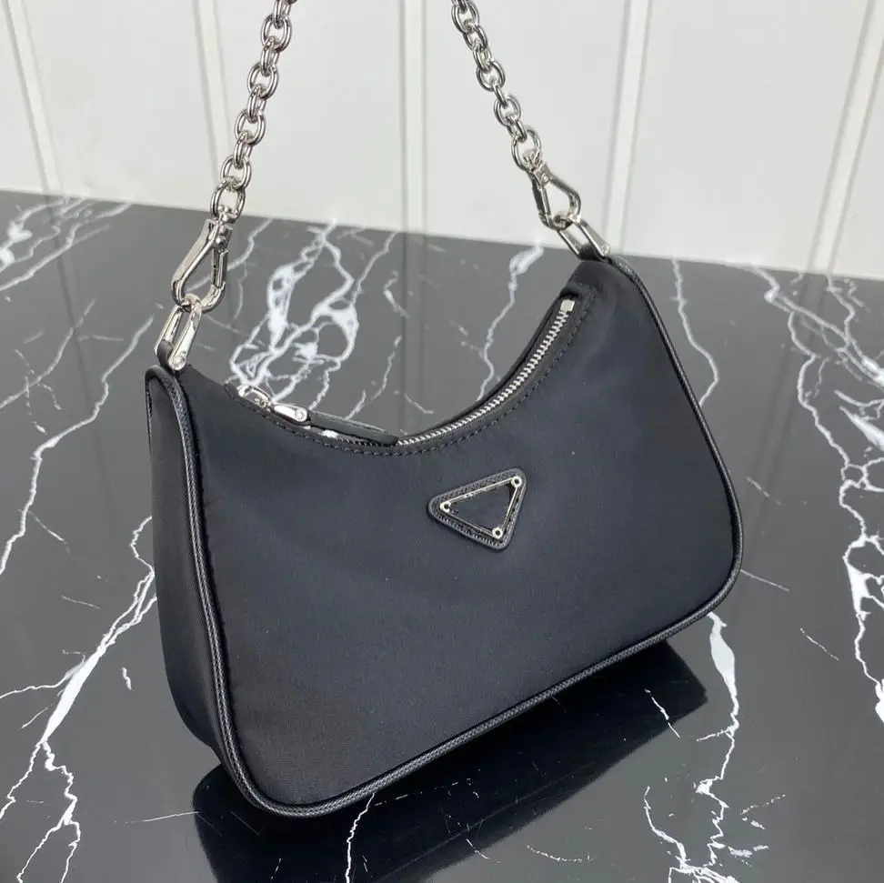 2021 New fashion simple design sense versatile bag free shipping around the world
2021 New fashion simple design sense versatile bag free shipping around the world