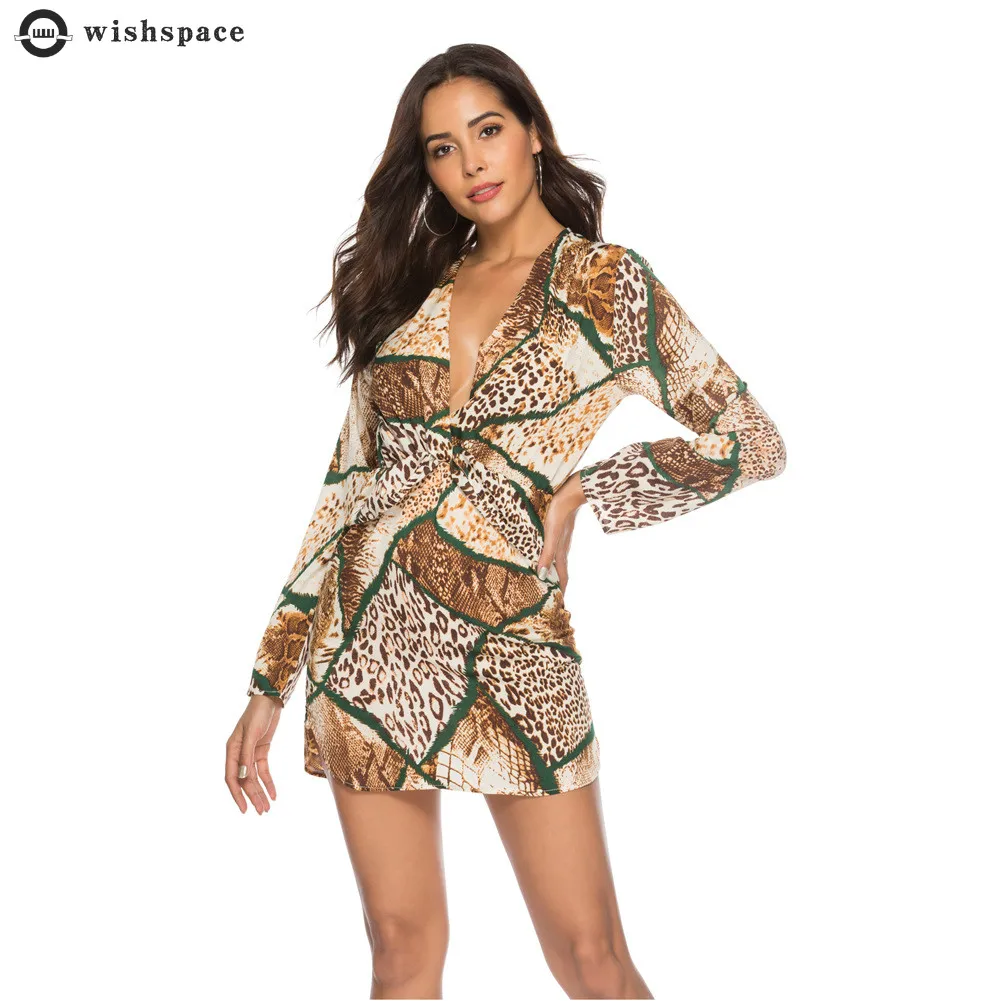 wishspace new fall women's sexy print serpentine cross deep V-neck pleated chiffon dress fashion dress skirt
wishspace new fall women's sexy print serpentine cross deep V-neck pleated chiffon dress fashion dress skirt