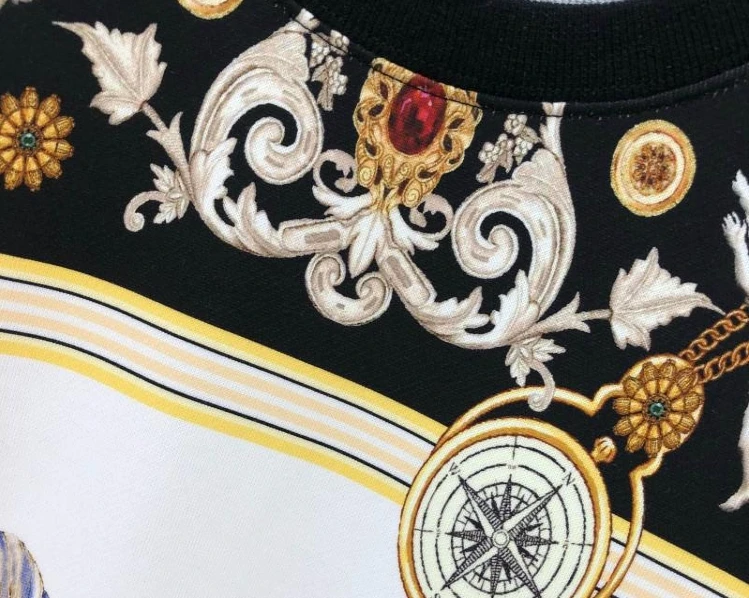2020 20fw winter autumn brand horse chain print pullover sweatshirts for men royal style punk gothic
2020 20fw winter autumn brand horse chain print pullover sweatshirts for men royal style punk gothic