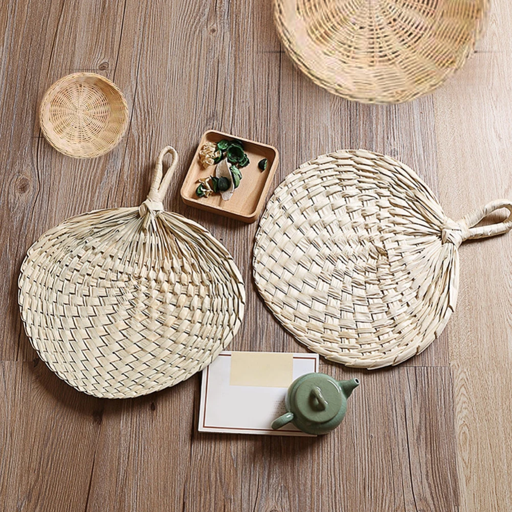 Light Weight Natural Hand-Woven Palm-Leaf Fan, Summer Children's Fan, Daily Necessities, Chinese Fan, Navel Fan
Light Weight Natural Hand-Woven Palm-Leaf Fan, Summer Children's Fan, Daily Necessities, Chinese Fan, Navel Fan