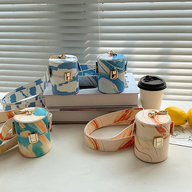 Fashion Print Small Round Bucket Bag New Retro Mini Shoulder Bags for Woman Luxury Purse Female Designer Brand Crossbody Bag
Fashion Print Small Round Bucket Bag New Retro Mini Shoulder Bags for Woman Luxury Purse Female Designer Brand Crossbody Bag