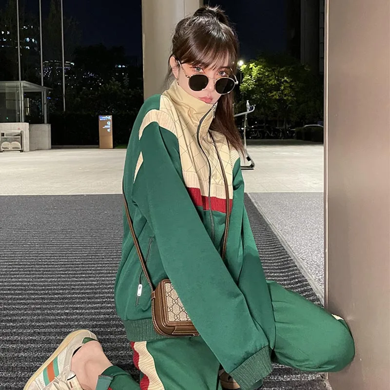 Spring And Autumn New Ladies Suit Men's And Women's Sports And Leisure Suit Zipper Jacket Fashion Two-Piece Suit
Spring And Autumn New Ladies Suit Men's And Women's Sports And Leisure Suit Zipper Jacket Fashion Two-Piece Suit