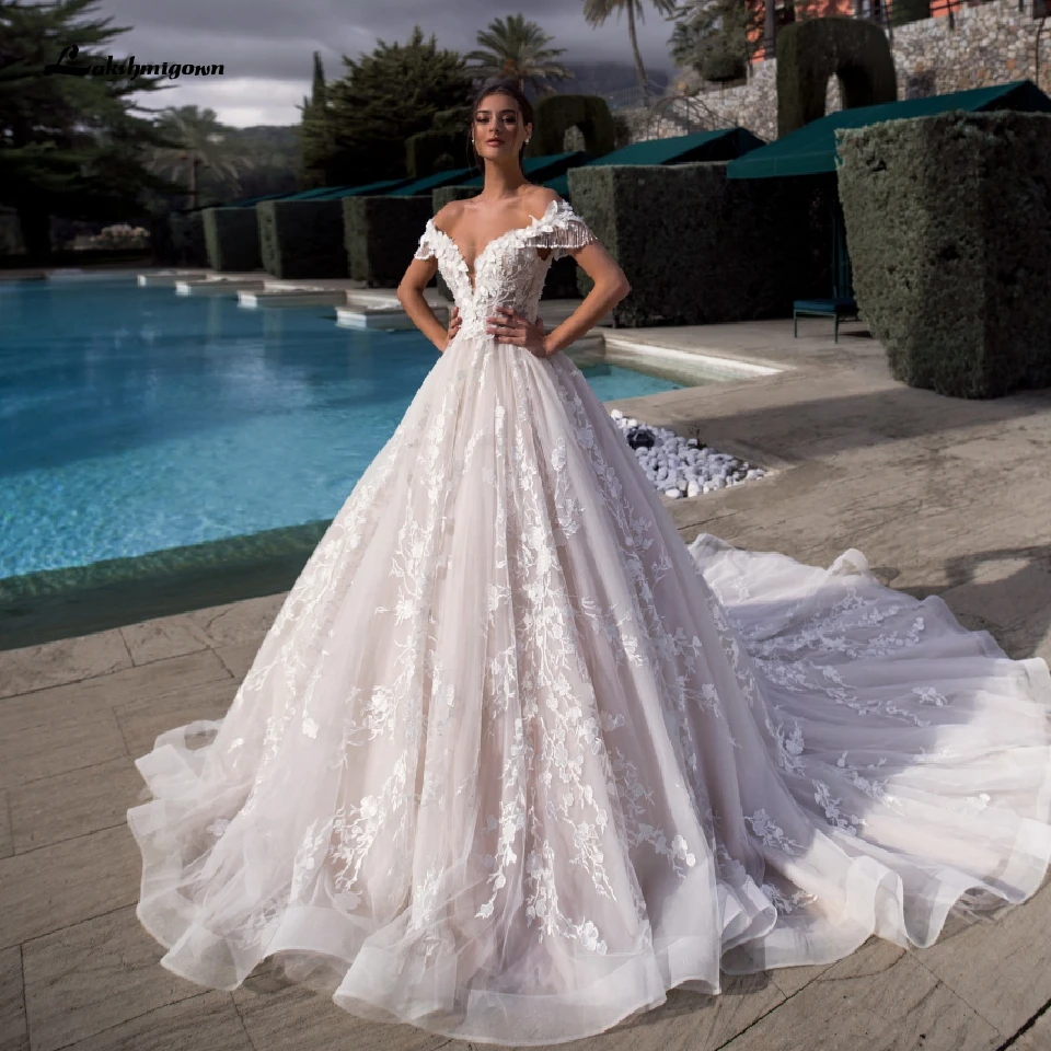 Luxury Princess Bridal Gown Vintage Lace Wedding Dresses Off the Shoulder 2020 Vestidos Plus Size African Wedding Gowns Lace Up
Luxury Princess Bridal Gown Vintage Lace Wedding Dresses Off the Shoulder 2020 Vestidos Plus Size African Wedding Gowns Lace Up