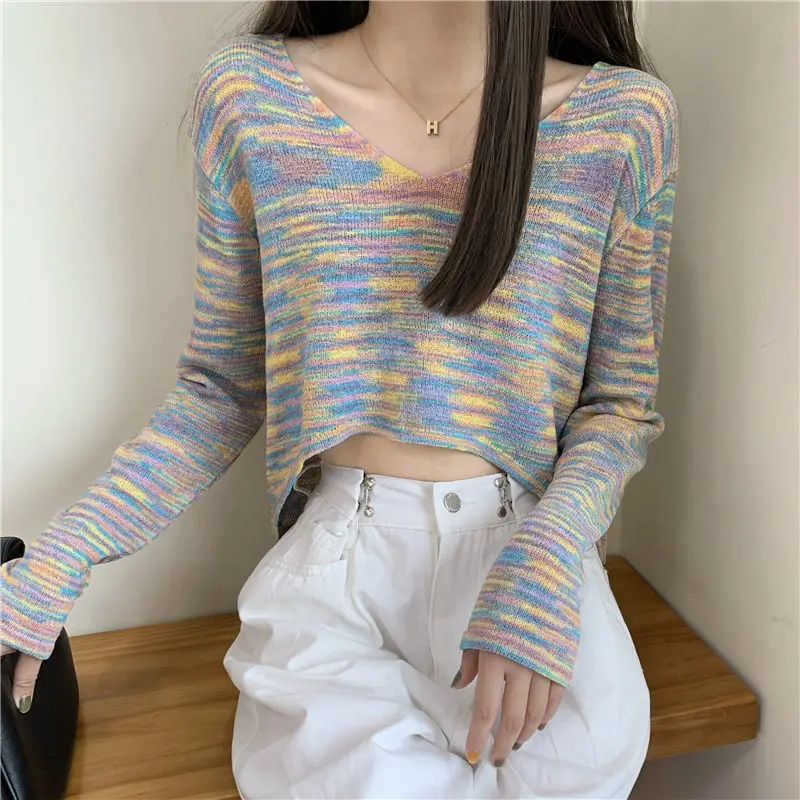 2021 autumn new women's wear care machine rainbow dyed stripe long sleeve T-shirt V-neck loose meat covering top
2021 autumn new women's wear care machine rainbow dyed stripe long sleeve T-shirt V-neck loose meat covering top