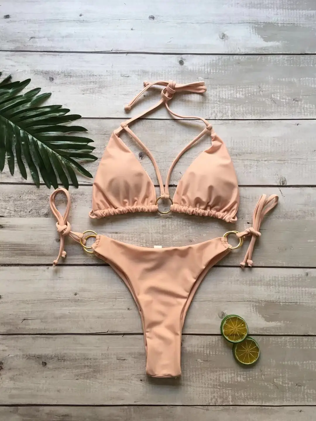 New European and American Ladies Sexy Split Swimsuit Women's Popular Solid Color Triangle Mini Bikini Bather Swimsuit 2021
New European and American Ladies Sexy Split Swimsuit Women's Popular Solid Color Triangle Mini Bikini Bather Swimsuit 2021