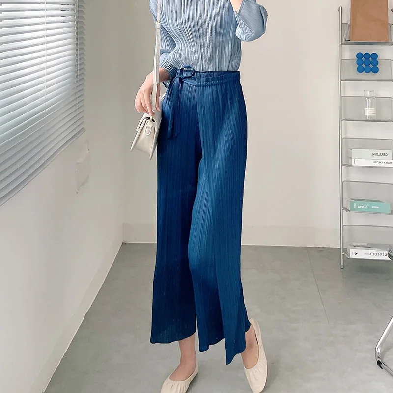Miyake designer women's pants autumn new high-waisted wide loose design sense niche fold loose loose casual wide-leg pants
Miyake designer women's pants autumn new high-waisted wide loose design sense niche fold loose loose casual wide-leg pants