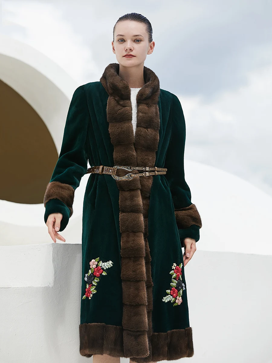 Jacket High Street Natural Female Fur Coat Autumn Winter and Jackets Women 2020 Embroidery Mink Coats Ropa Zjt560
Jacket High Street Natural Female Fur Coat Autumn Winter and Jackets Women 2020 Embroidery Mink Coats Ropa Zjt560