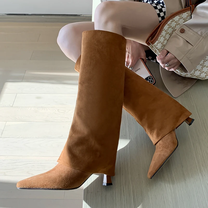 Arden Furtado 2021 autumn winter Fashion Women's Shoes pointed toe Thick heels slip on Knee high boots ladies brown pants boots
Arden Furtado 2021 autumn winter Fashion Women's Shoes pointed toe Thick heels slip on Knee high boots ladies brown pants boots
