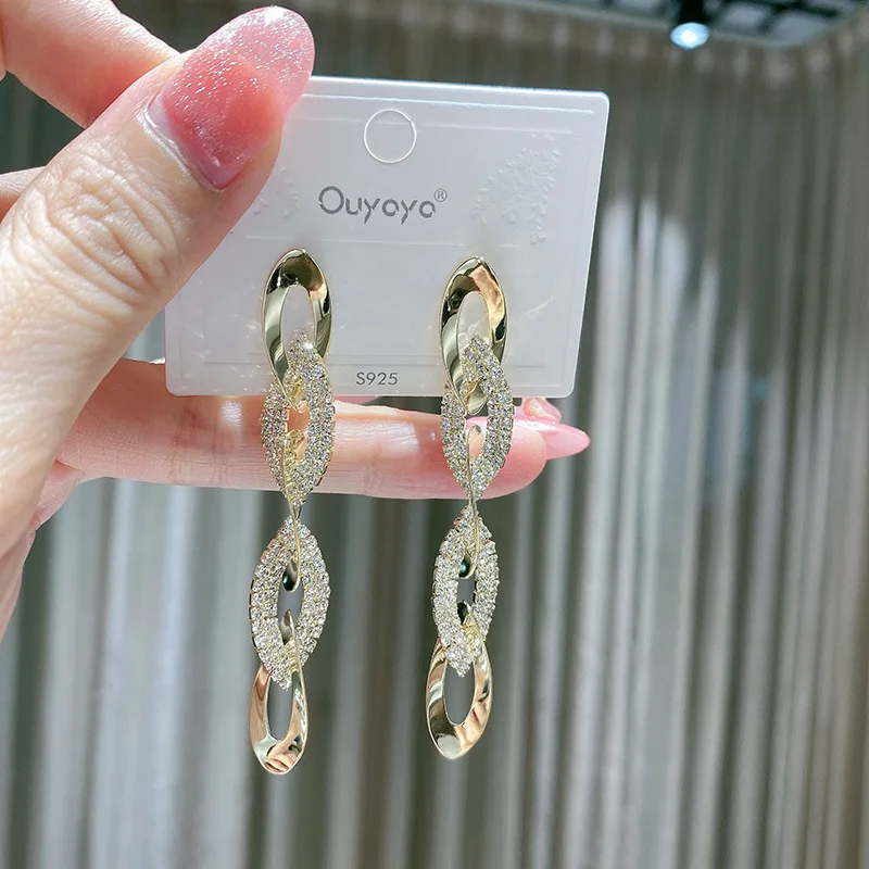 Ladies Earrings 2020 New Trendy Fashion Exaggerated Chain Temperament Long Tassel Earrings wholesale
Ladies Earrings 2020 New Trendy Fashion Exaggerated Chain Temperament Long Tassel Earrings wholesale