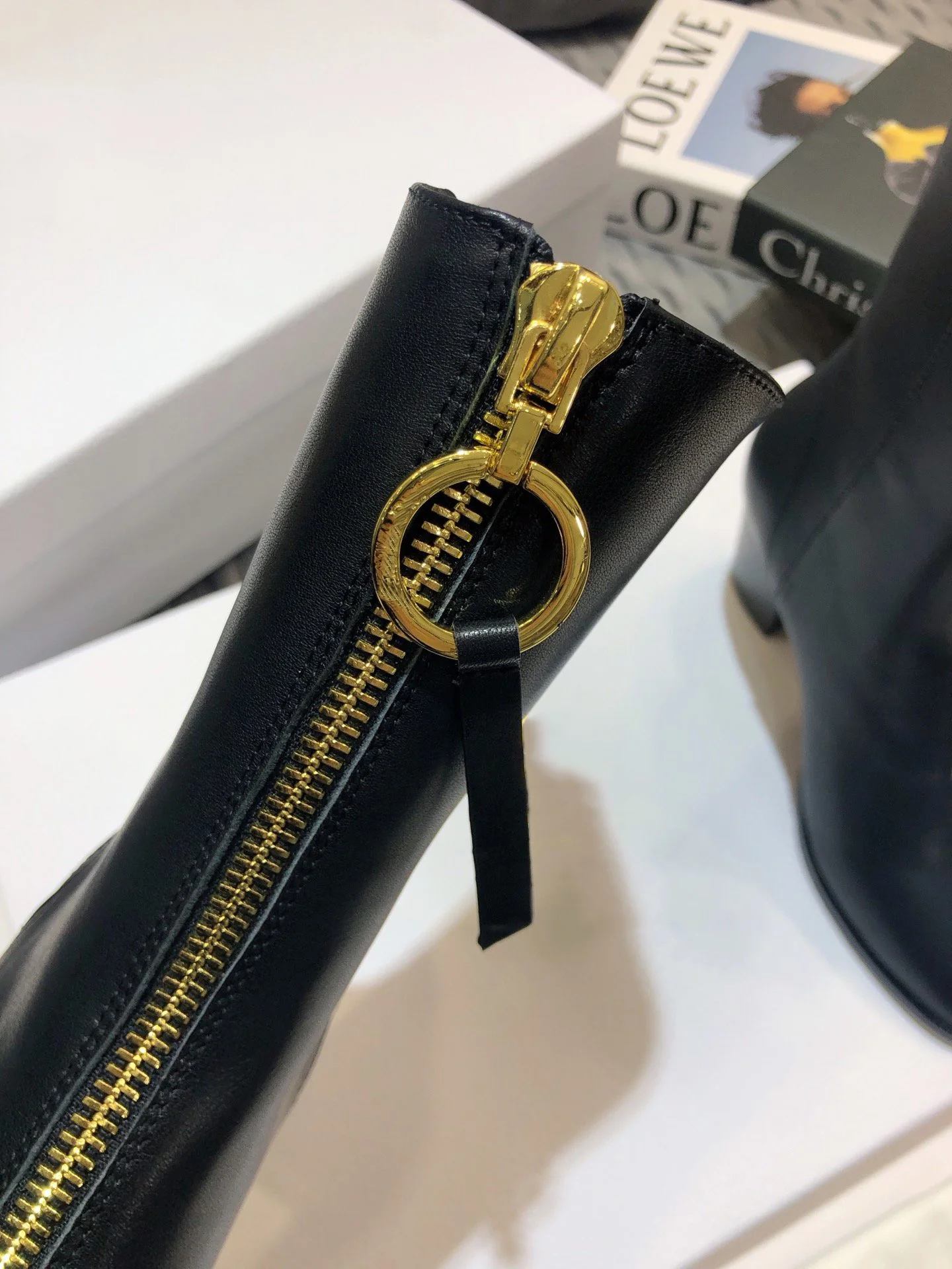 Autumn Winter Thick Heeled Women's Shoes Customized Thick Designer Elastic Knit Upper Leather Date Leisure Versatile Match2020
Autumn Winter Thick Heeled Women's Shoes Customized Thick Designer Elastic Knit Upper Leather Date Leisure Versatile Match2020