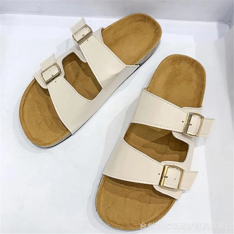 Large size women's slippers 2021 new casual fashion slides womens shoes bottom platform slippers breathable women beach shoes 
Large size women's slippers 2021 new casual fashion slides womens shoes bottom platform slippers breathable women beach shoes