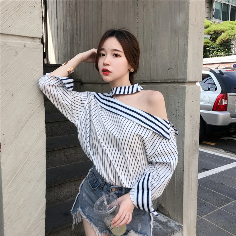 New Vintage Striped Shirts Women 2021 Summer Casual Halterneck Off Shoulder Blouses Office Ladies Loose Tops
New Vintage Striped Shirts Women 2021 Summer Casual Halterneck Off Shoulder Blouses Office Ladies Loose Tops