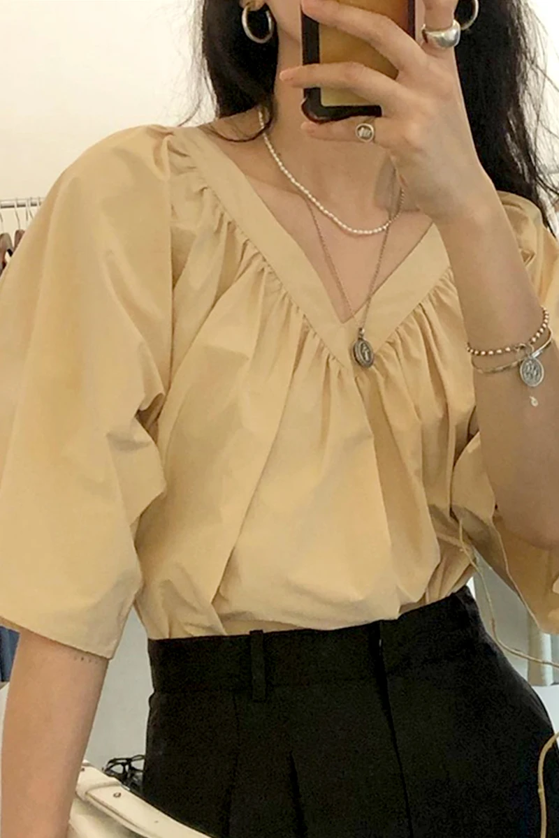 VANOVICH New 2021 Summer Women Blouses and Tops V-neck Fold Solid Color Ladies Blouses Wild Cotton Puff Sleeve Shirt Top
VANOVICH New 2021 Summer Women Blouses and Tops V-neck Fold Solid Color Ladies Blouses Wild Cotton Puff Sleeve Shirt Top