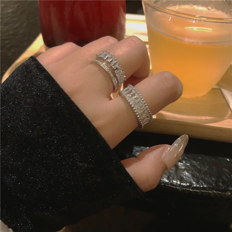 High-end exquisite full diamond ring AAA royal zircon super flash double ring ins fashion trend fashion jewelry
High-end exquisite full diamond ring AAA royal zircon super flash double ring ins fashion trend fashion jewelry