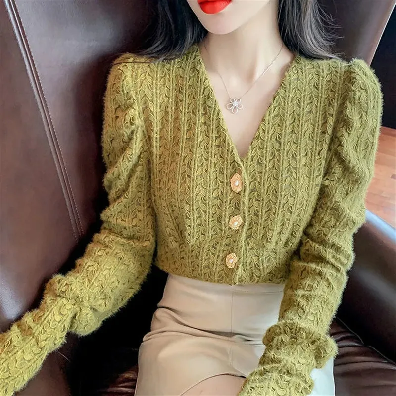 2022 Spring Autumn New Style V Neck Sweater Long-Sleeved Shirt Women's Bottoming With Sanded Puff Sleeve Lace Tops Green White
2022 Spring Autumn New Style V Neck Sweater Long-Sleeved Shirt Women's Bottoming With Sanded Puff Sleeve Lace Tops Green White
