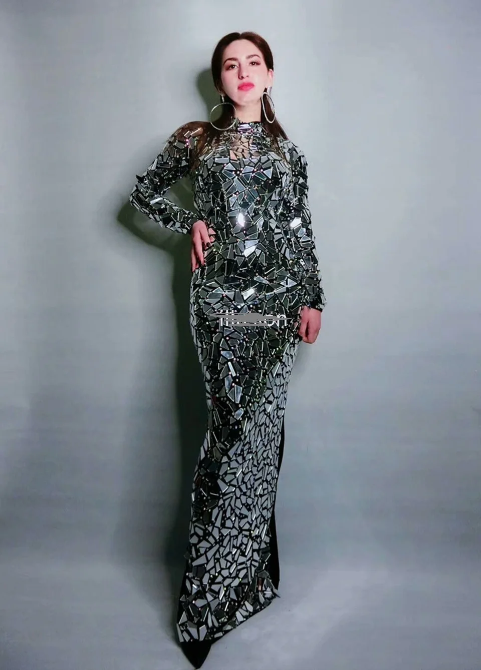 Женское длинное платье стразы, длинное черное платье с блестящими зеркалами для вечеринки, дня рождения, выпускного вечера, празднования ве...
Женское длинное платье стразы, длинное черное платье с блестящими зеркалами для вечеринки, дня рождения, выпускного вечера, празднования ве...