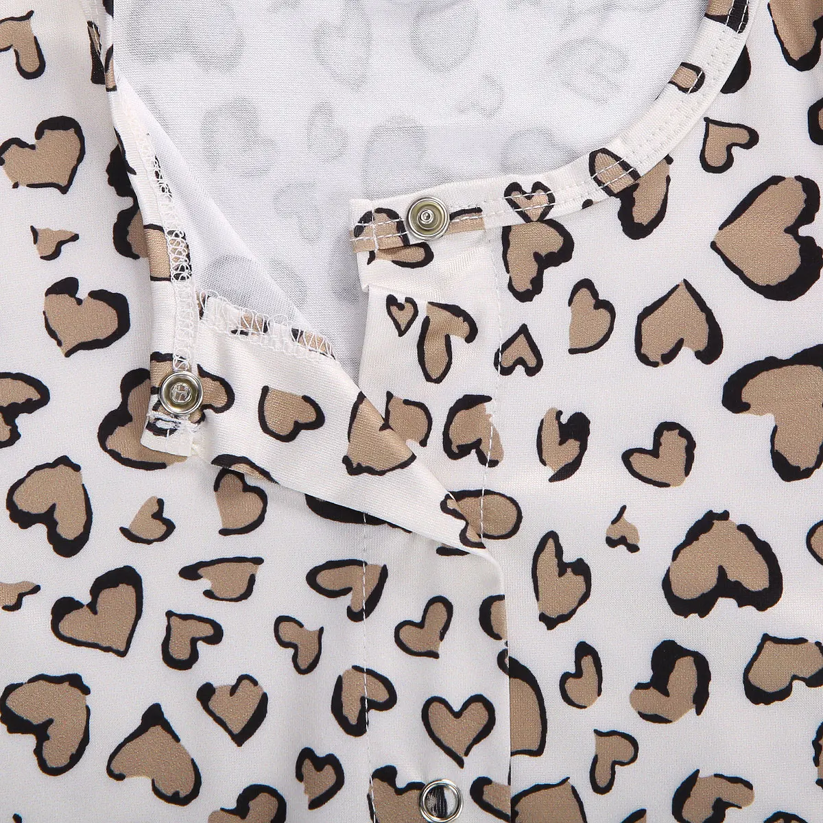 6M-3Y Autumn Newborn Infant Baby Girl Boys Leopard Romper Long Sleeve Heart Print Jumpsuit Soft Clothes
6M-3Y Autumn Newborn Infant Baby Girl Boys Leopard Romper Long Sleeve Heart Print Jumpsuit Soft Clothes