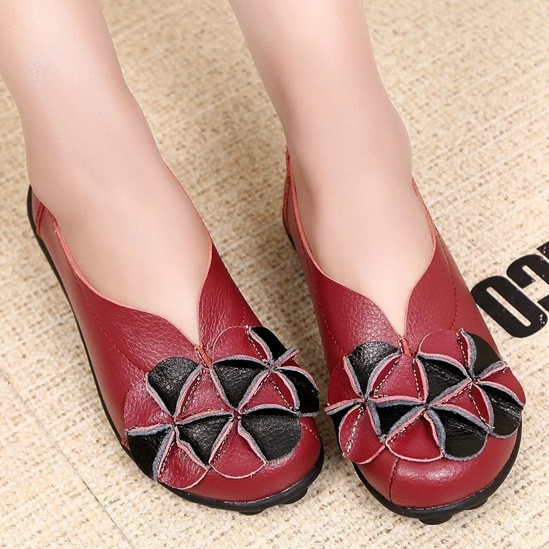 Size:35-44 New Women Genuine Leather Casual Shoes Soft Comfortable Slip on Shoes Fashion Flowers Loafers Plus Size Driving Shoes 
Size:35-44 New Women Genuine Leather Casual Shoes Soft Comfortable Slip on Shoes Fashion Flowers Loafers Plus Size Driving Shoes
