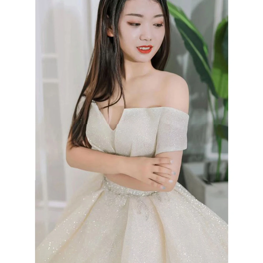 Dioflyusa Off the Shoulder V Neck Wedding Dress Women Sleeveless Lace Up Gown Female White Bride Slim Dress Vestido De Noiva
Dioflyusa Off the Shoulder V Neck Wedding Dress Women Sleeveless Lace Up Gown Female White Bride Slim Dress Vestido De Noiva