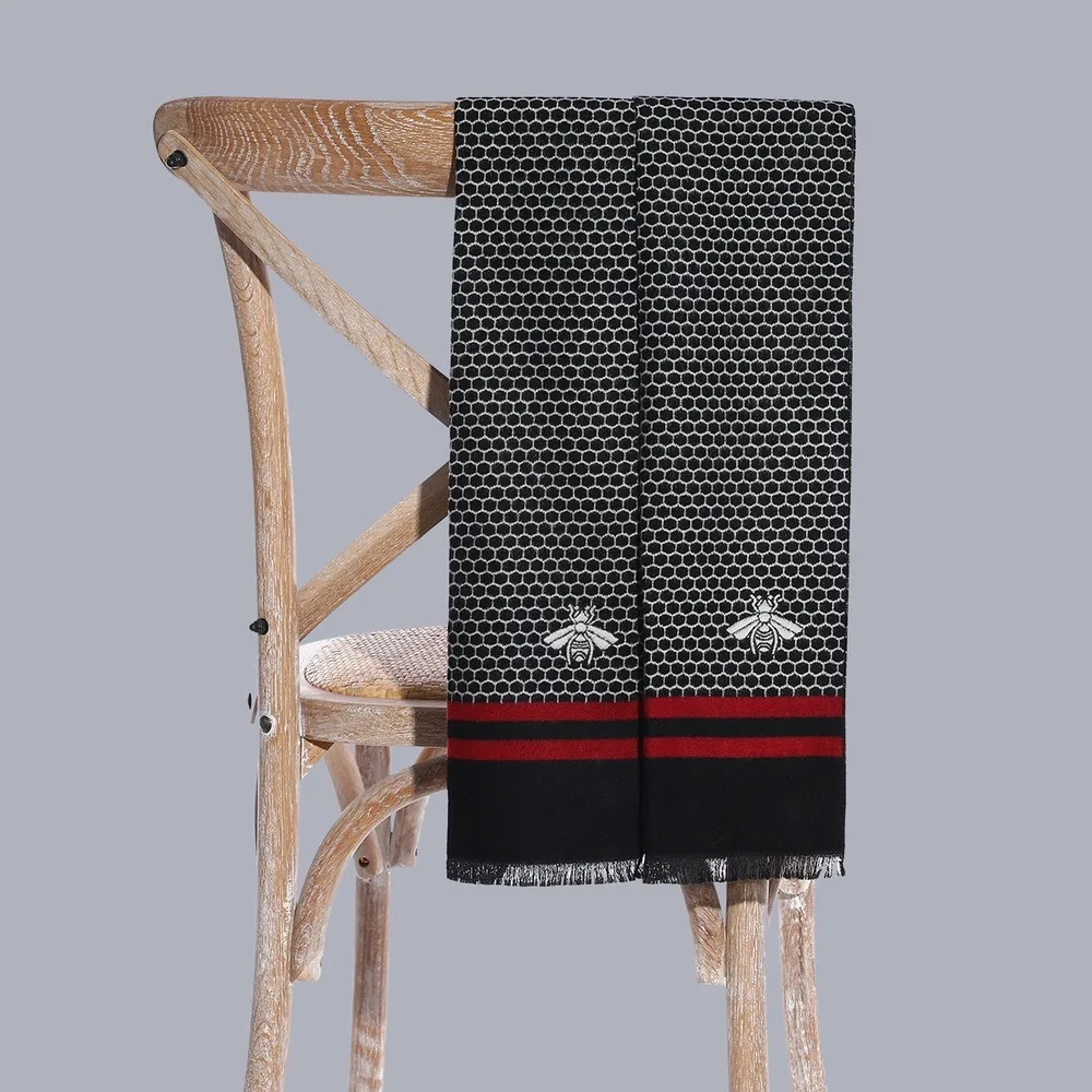 High Quality Cashmere Business Scarf Men Luxury Brand Designer Scarves Windproof Warm Shawl Fashion Bee Striped Wrap Winter Gift 
High Quality Cashmere Business Scarf Men Luxury Brand Designer Scarves Windproof Warm Shawl Fashion Bee Striped Wrap Winter Gift