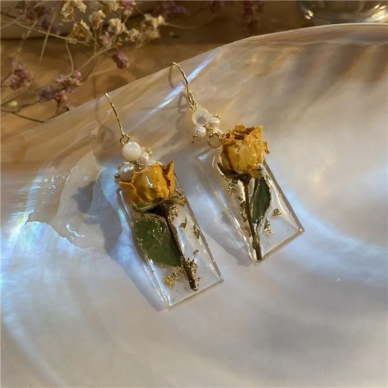 Rose Real Flower Earrings Vintage Gold Foil Immortal Flower Long Dripping Dried Flower Earrings Earrings Without Pierced Ears
Rose Real Flower Earrings Vintage Gold Foil Immortal Flower Long Dripping Dried Flower Earrings Earrings Without Pierced Ears